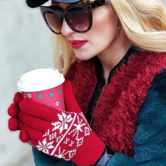 Winter Knit Mittens / Gloves - Picture 1 of 3